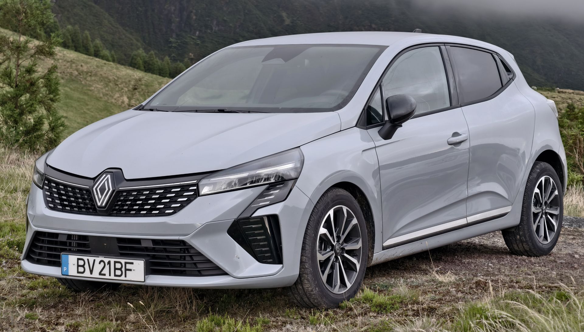 2020 Renault Clio 1.0 TCe Joy — 1